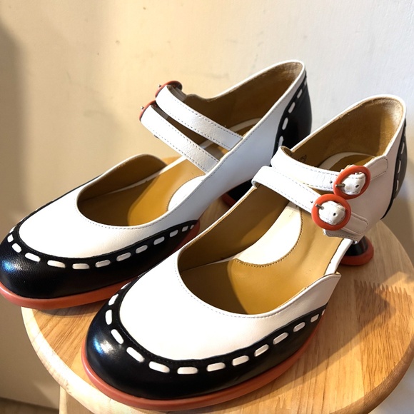 Fluevog Enneagram Giver black and white double strapped mary jane EUC - Picture 2 of 9